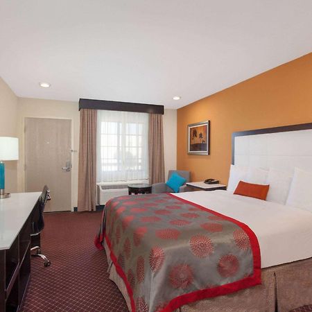 Ramada By Wyndham Culver City Los Angeles Exteriér fotografie