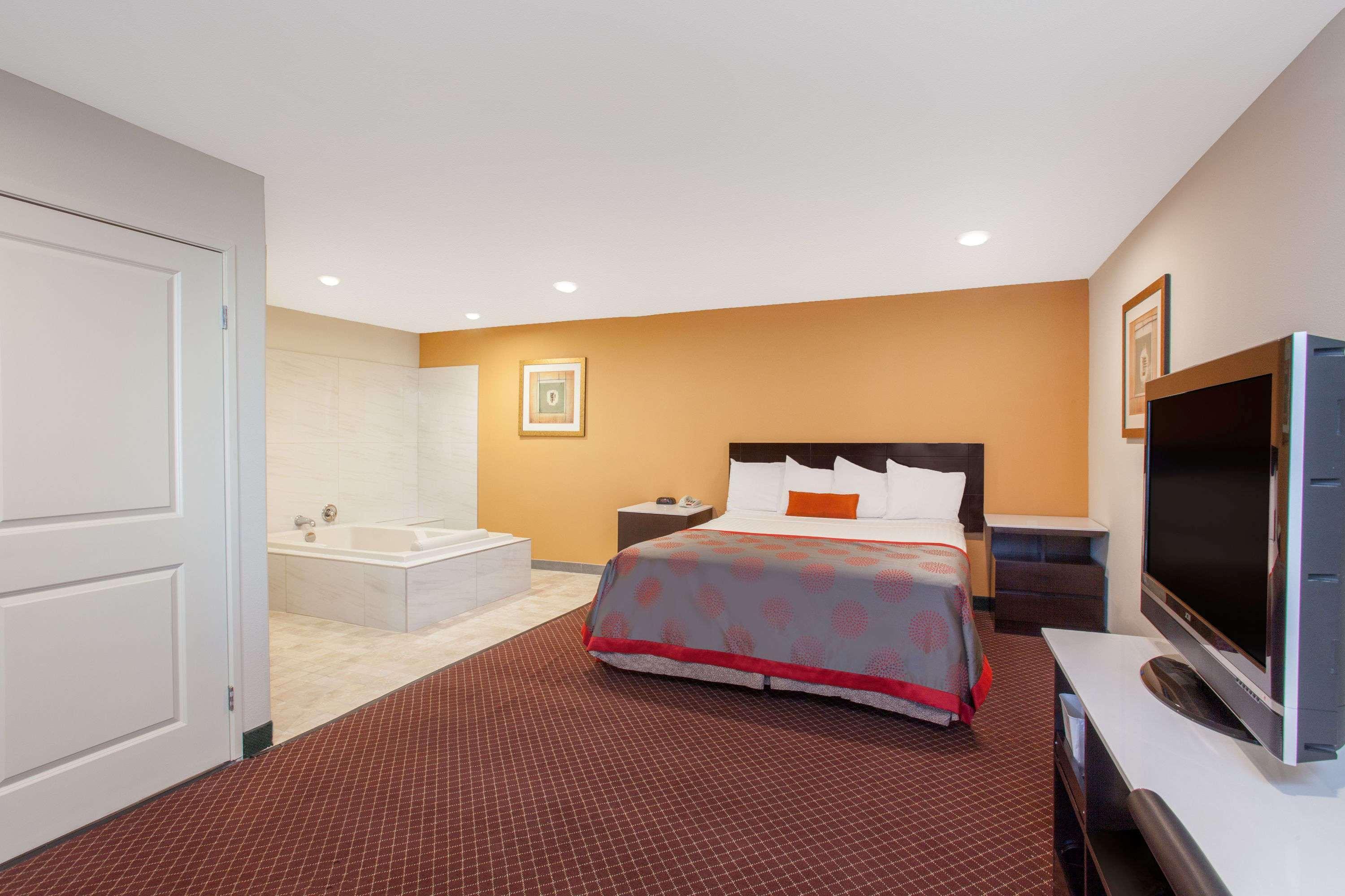 Ramada By Wyndham Culver City Los Angeles Exteriér fotografie