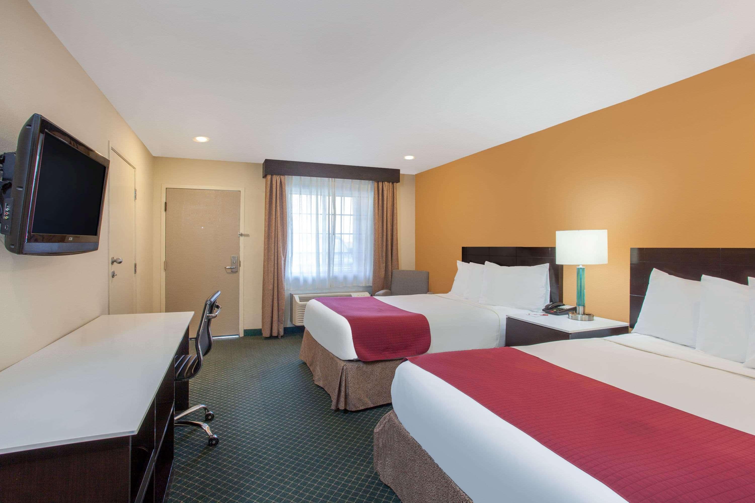 Ramada By Wyndham Culver City Los Angeles Exteriér fotografie